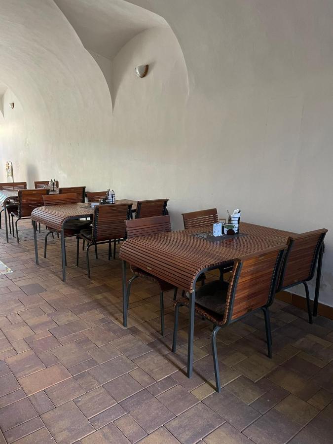 Hotel U Mesta Prahy Náchod Buitenkant foto