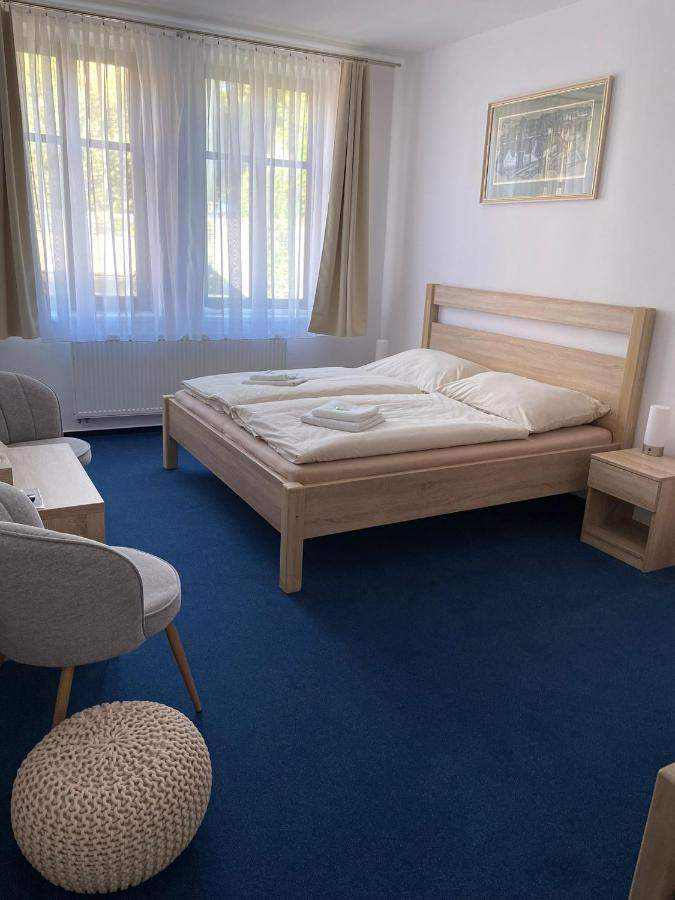 Hotel U Mesta Prahy Náchod Buitenkant foto