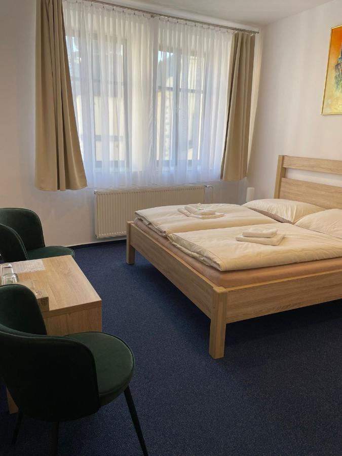 Hotel U Mesta Prahy Náchod Buitenkant foto