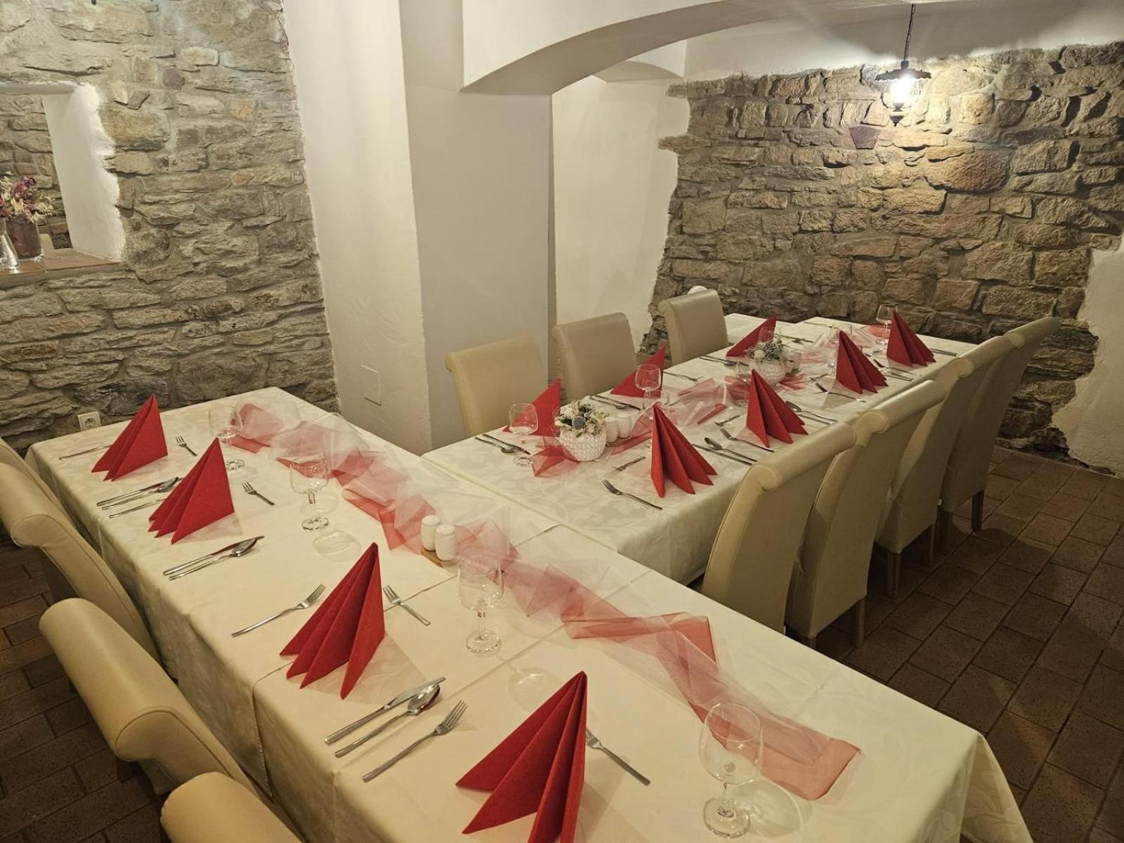 Hotel U Mesta Prahy Náchod Buitenkant foto
