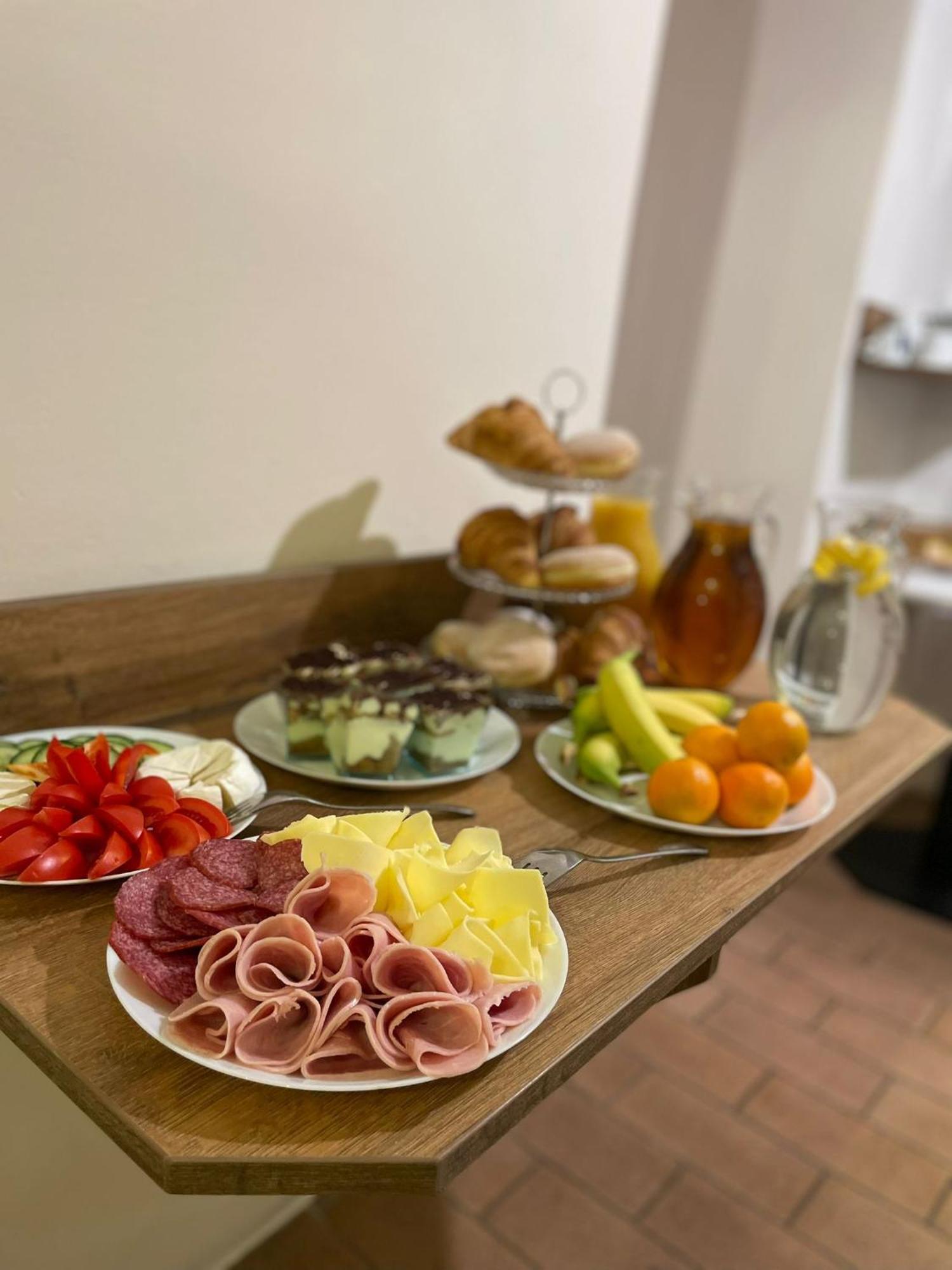 Hotel U Mesta Prahy Náchod Buitenkant foto