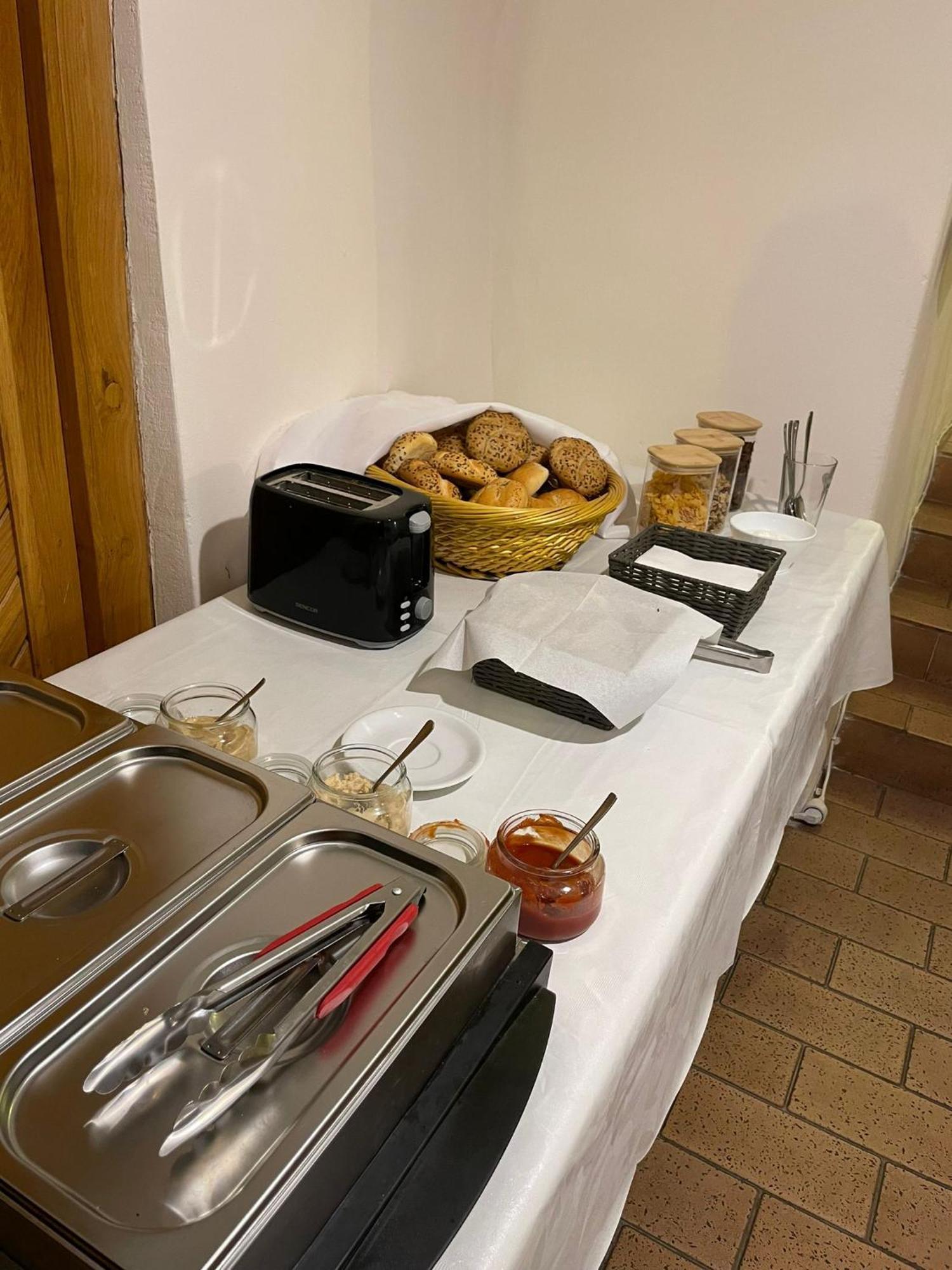 Hotel U Mesta Prahy Náchod Buitenkant foto